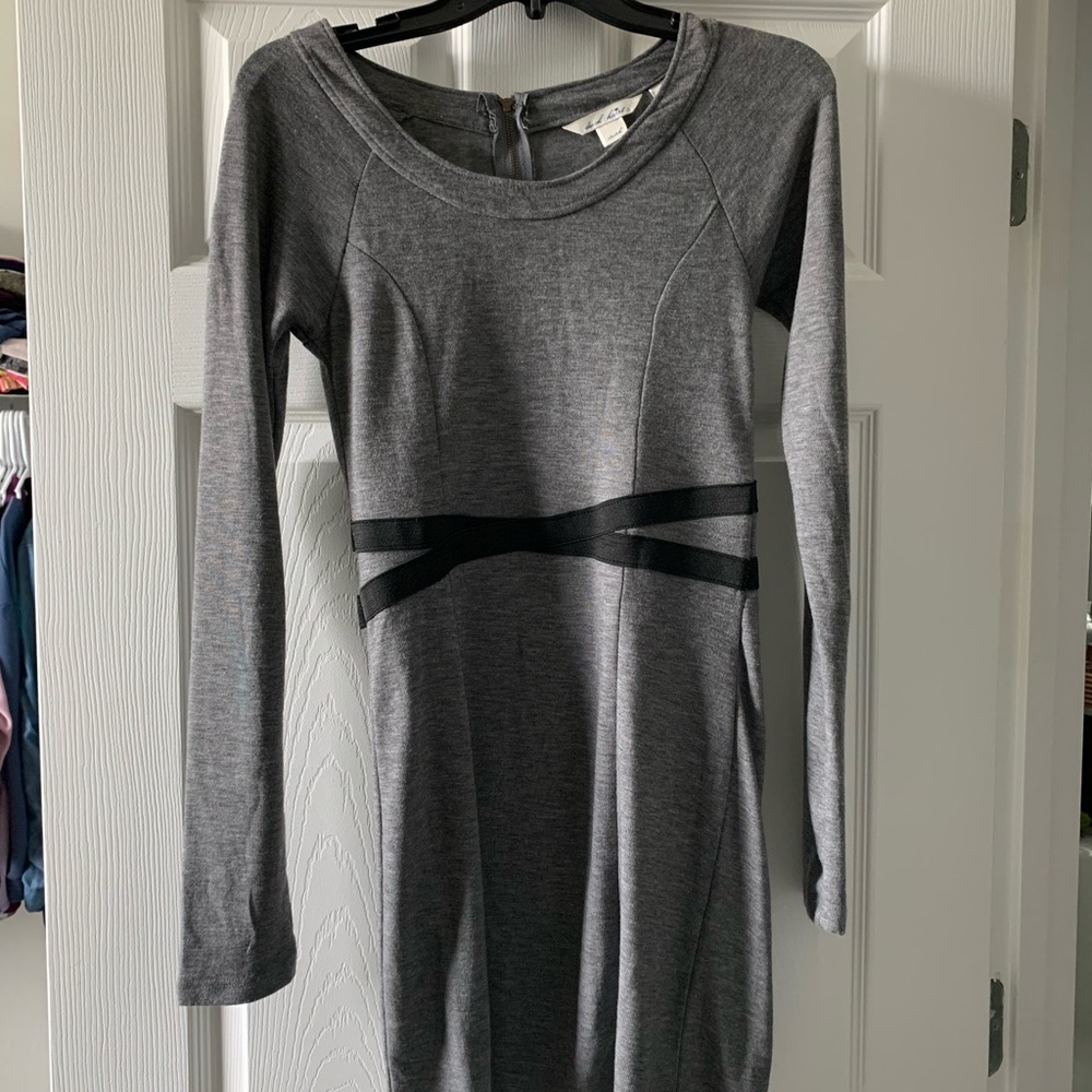 Derek heart long sleeve gray medium dress